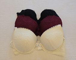 Lot de 3 soutiens-gorge Etam, taille 95E