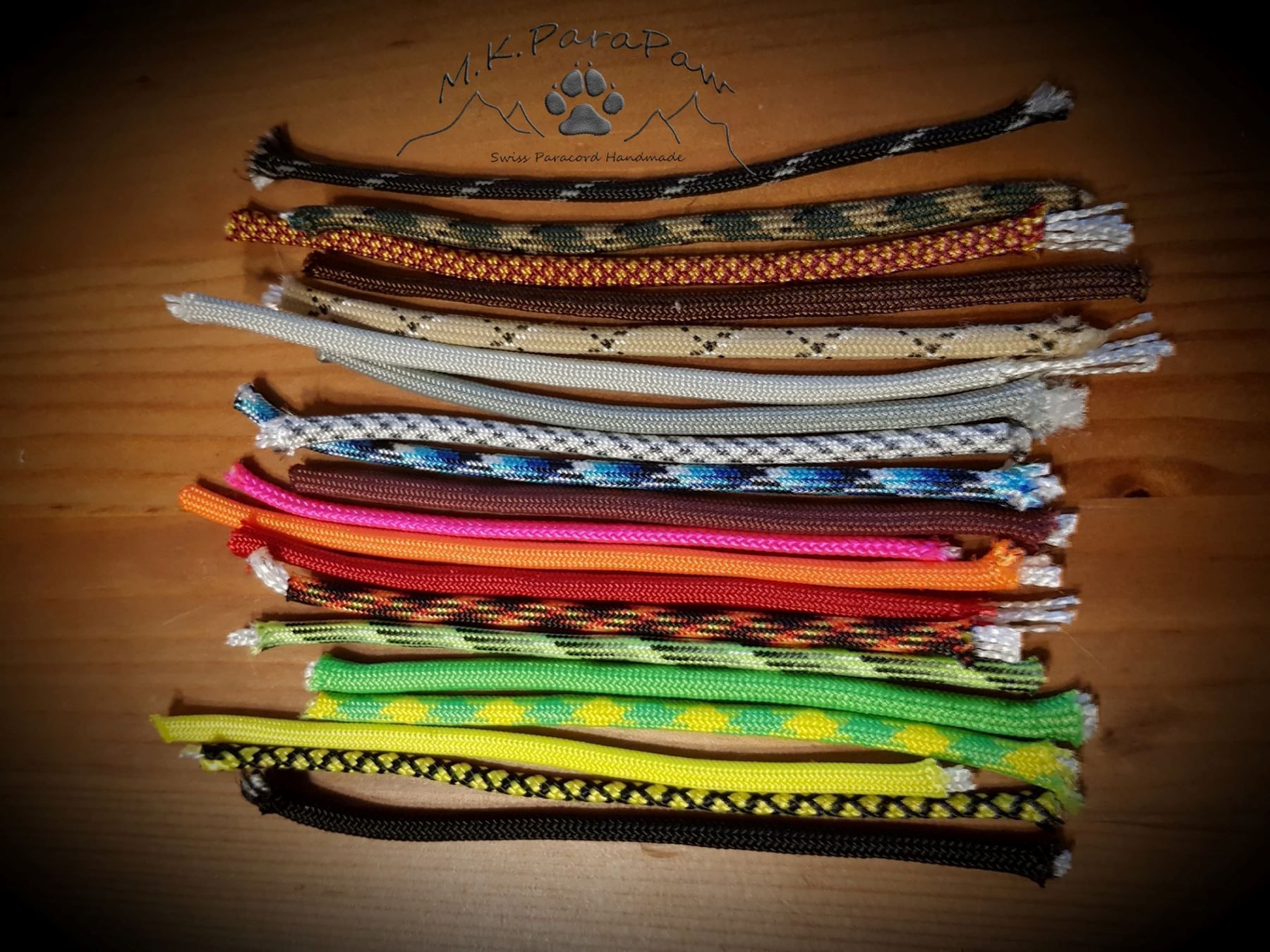 Guinzagli & Collari: Paracord Handarbeit Hundehalsband Leinen – Nuovo e nell'imballaggio originale da Näfels venduto da AllerleiCH 6