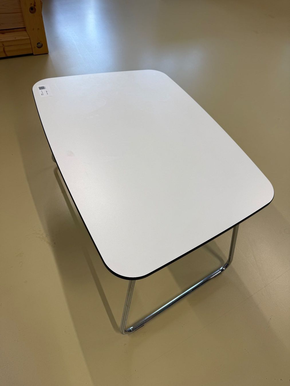 Girsberger Tables: Girsberger Büro Sofa Tisch – D'occasion à Zug par Bauteile-Zug 1