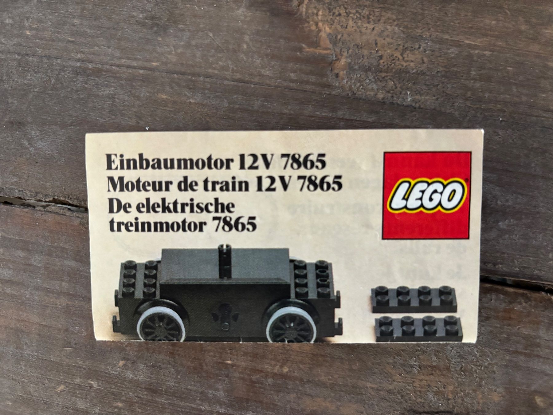 Lego Kit di costruzioni: LEGO 7865 12V Eisenbahn Einbaumotor – Difettoso da Luzern venduto da celine7373 1