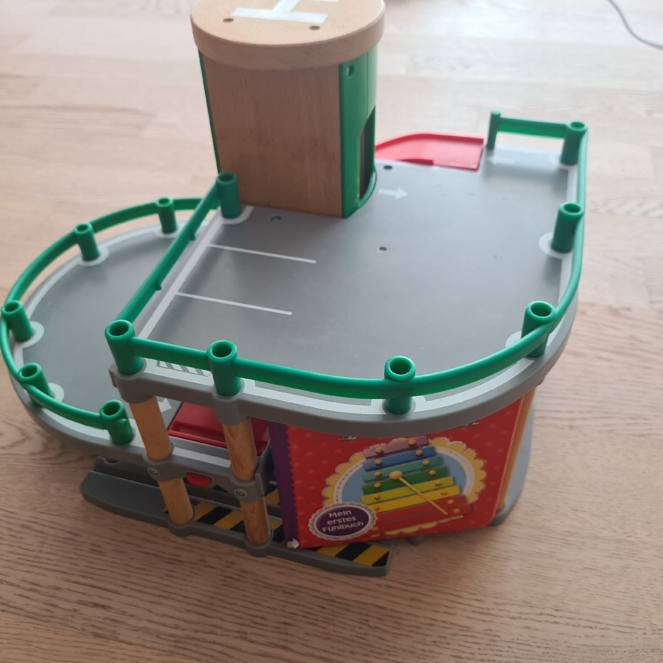 Brio Spielzeuge: BRIO Autogarage – Gebraucht aus Steinen von turbogeiss99 2