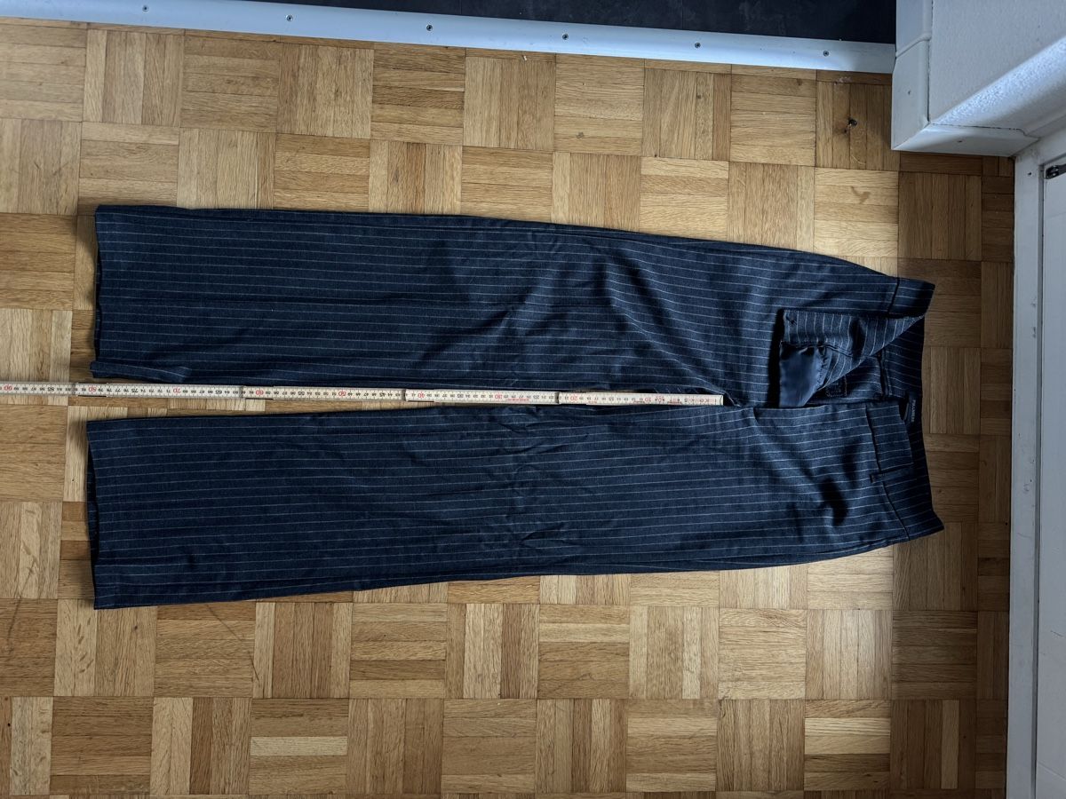 Pull&Bear Hosen: Pull&Bear Trousers Pinstripe Grey, S – Gebraucht aus Zürich von PeaceandLovex33 1