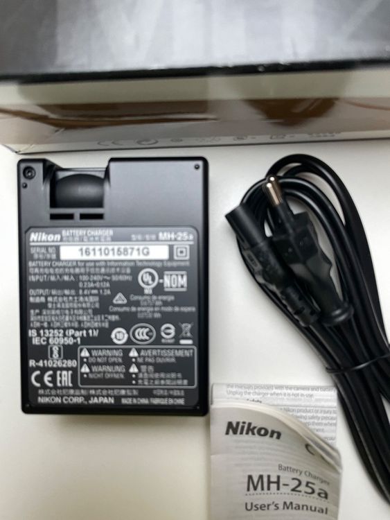 Original - Nikon Akkuladegerät MH-25a (Gebraucht) in Bäch SZ für CHF 5 ...