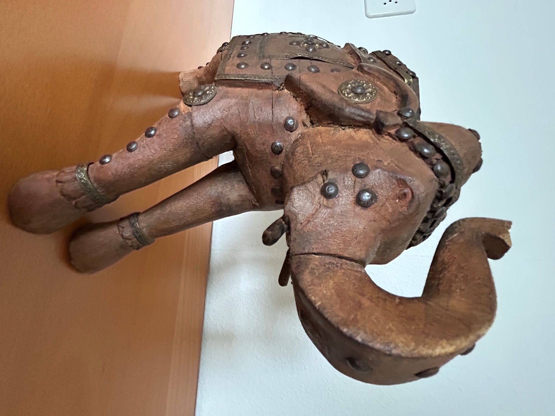Statuette: alter  ELEFANT  gross – Usato da Olten venduto da Pablo7 2