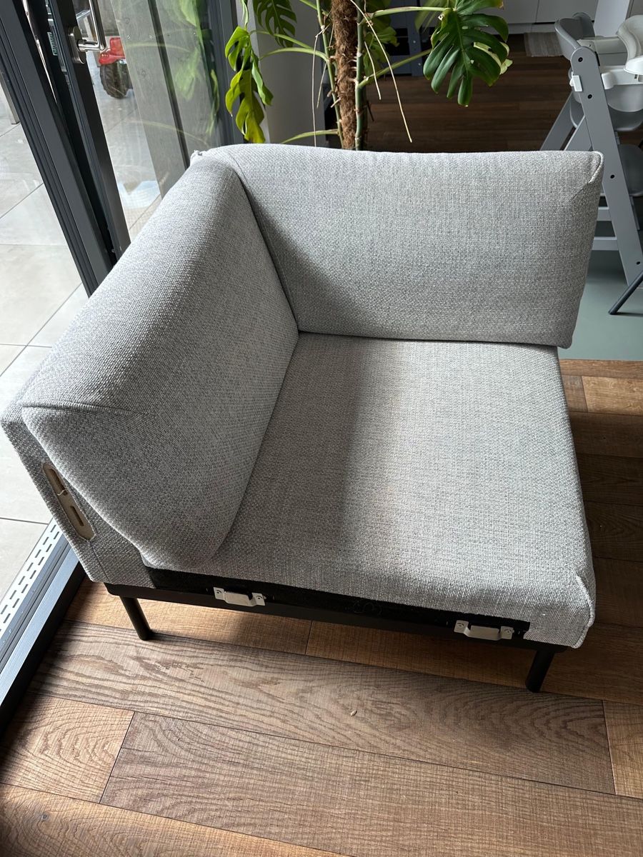 Ikea Divani: Light Gray Two-Seater Sofa and a corner section – Usato da Unterägeri venduto da may_htv2 3