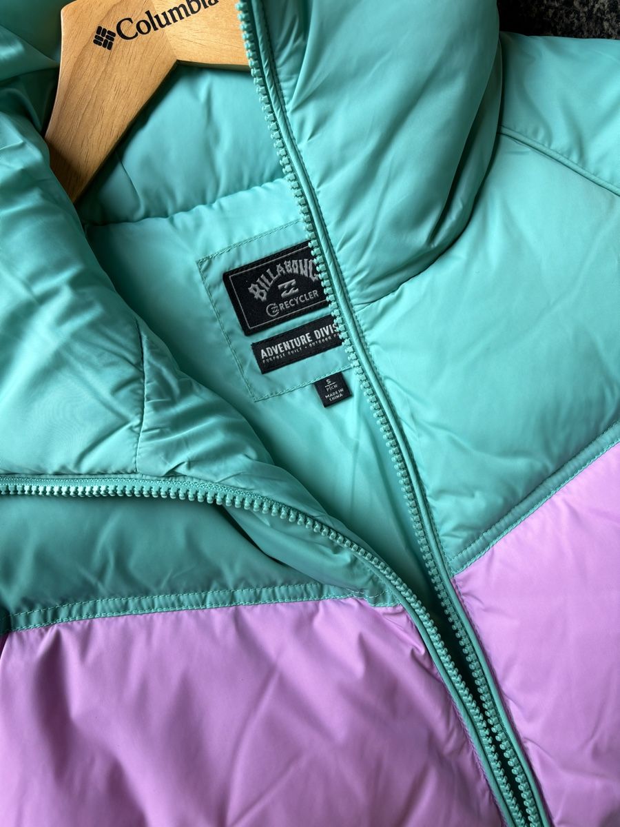 Billabong Jacken: Doudoune Billabong Femmes Taille S – Neu und originalverpackt aus Orbe von D-stockFactory-Orbe 1