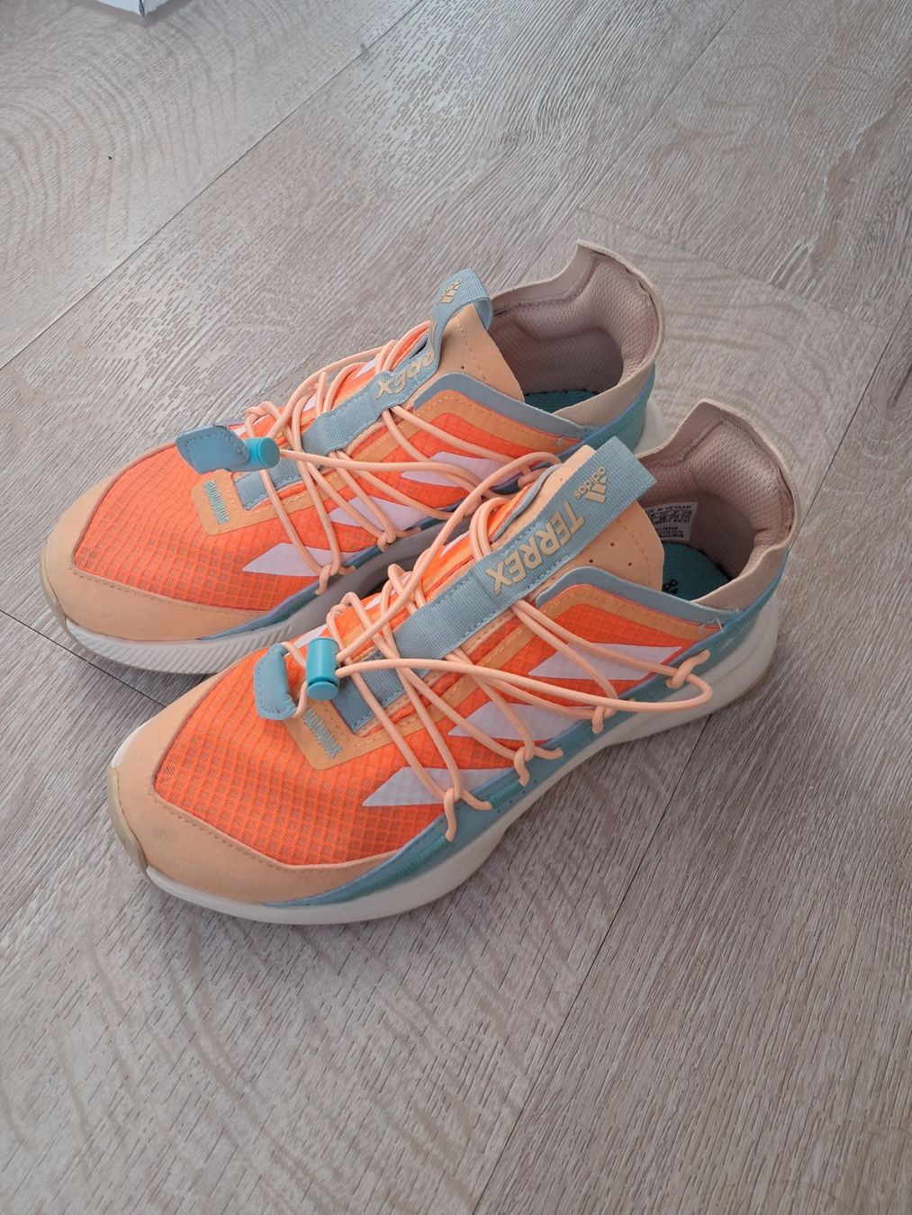 Adidas Herrenschuhe: Adidas Terrex Laufschuhe Gr. 38 – Gebraucht aus Basel von liz_nqr9 3