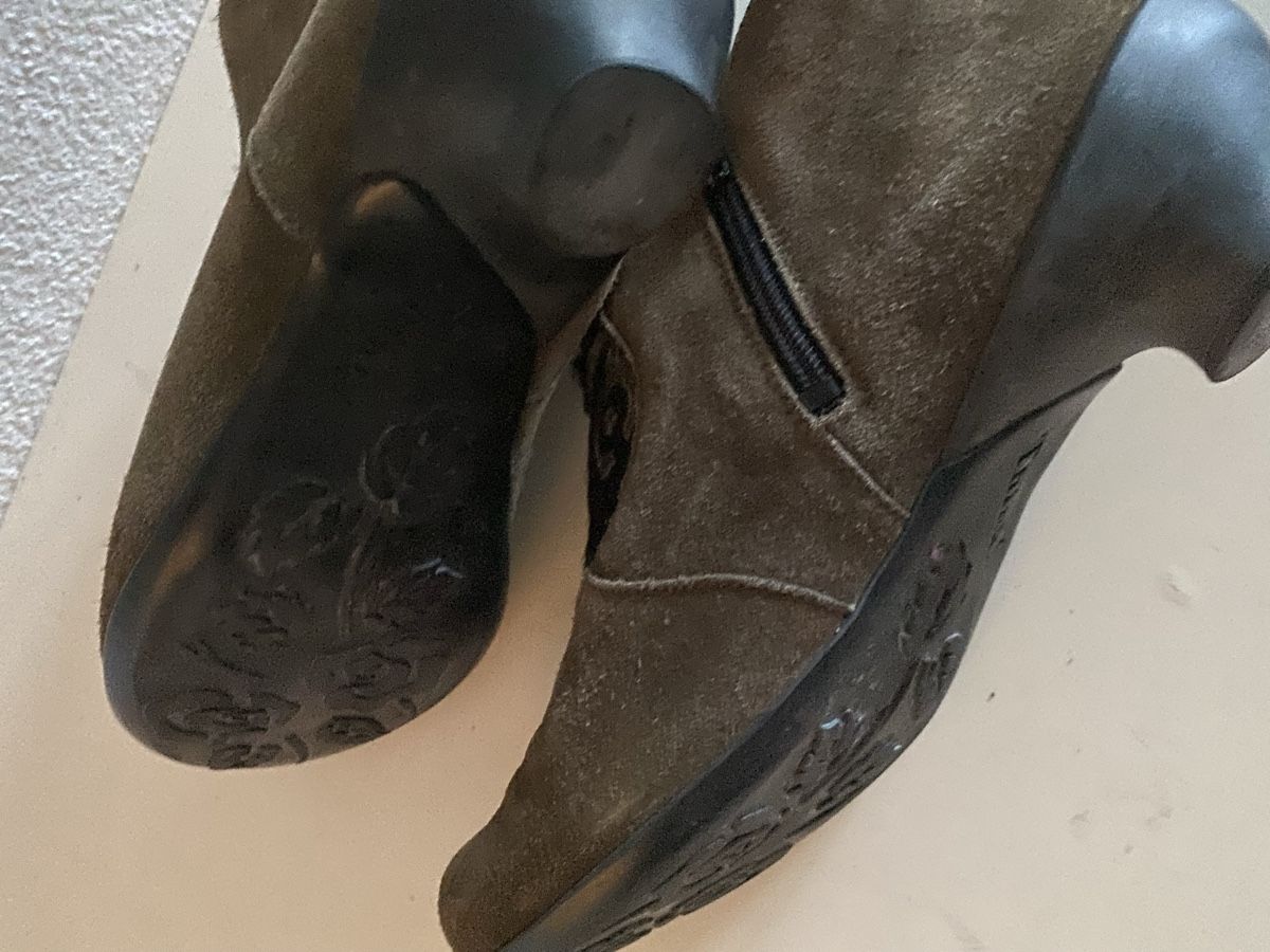 Think Scarpe da donna: Think Stiefeletten Gr.39 – Usato da Biel-Benken BL venduto da PANORMUS 2