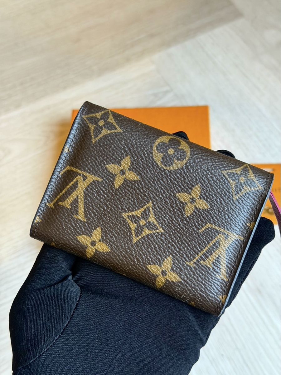 Louis Vuitton Portamonete: Louis Vuitton rosalie wallet Y2019 – Usato da Widnau venduto da Pukpan_99 2