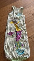 Babyschlafsack Motiv Hase grün weiss gestreift