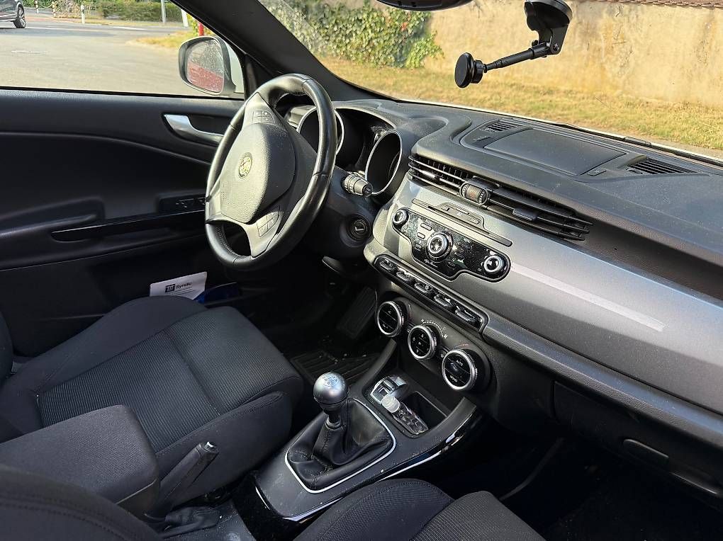 Alfa Romeo Automobili: Alpha Roméo – Usato da Genève venduto da tal_7d5k