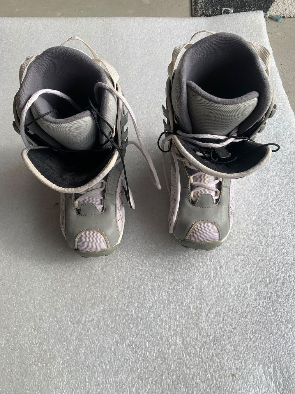 Chaussures femmes: Damen Snowboard Boots – D'occasion à Schwarzenberg LU par Premier22