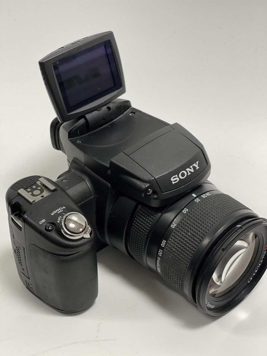Sony Fotocamera: Sony DSC-R1Grosser Sensor Vintage Retro Digicam – Usato da Wolfhausen venduto da Foto-Brocki