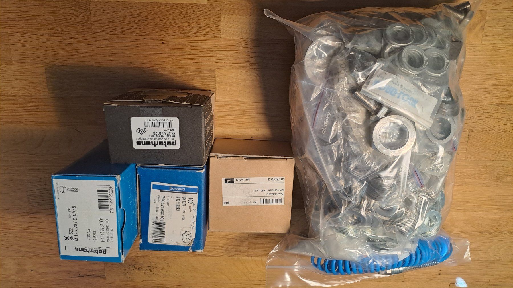 Tutti gli attrezzi: Surplus Hardware – Usato da Rieden AG venduto da Werkstattlaedeli 9