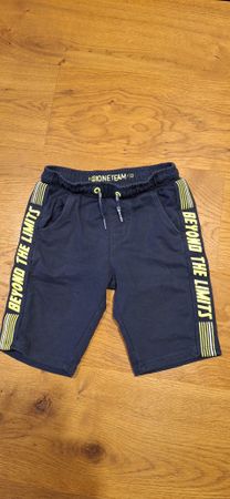 Kindersporthose kurz von WE  Gr.122