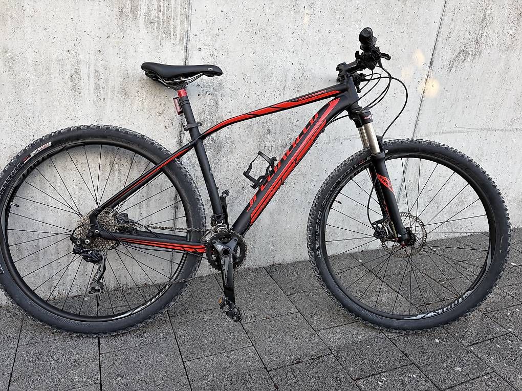 Velos: MTB 29" Specialized L/19 – Gebraucht aus Bellmund von sherman600