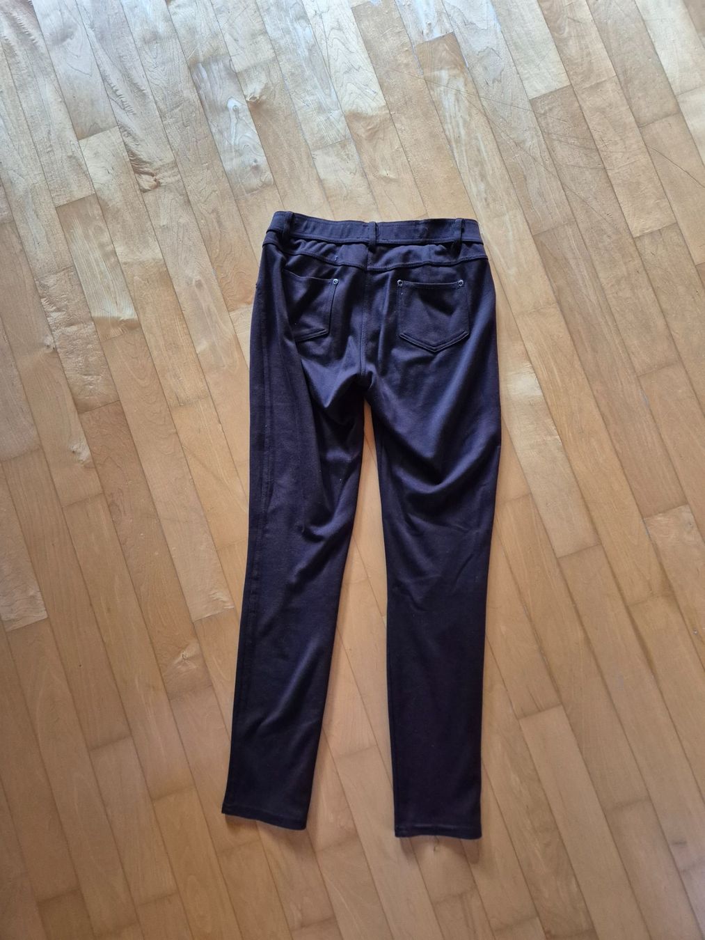 Pantaloni: Coole Damen Treggings – Usato da Walenstadt venduto da grischalounge1 1