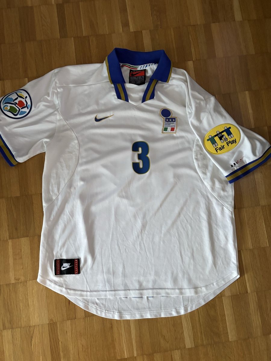 Nike Canottiere & Pantaloni: Italien Trikot Maldini – Usato da Zürich venduto da ChampShirts 1