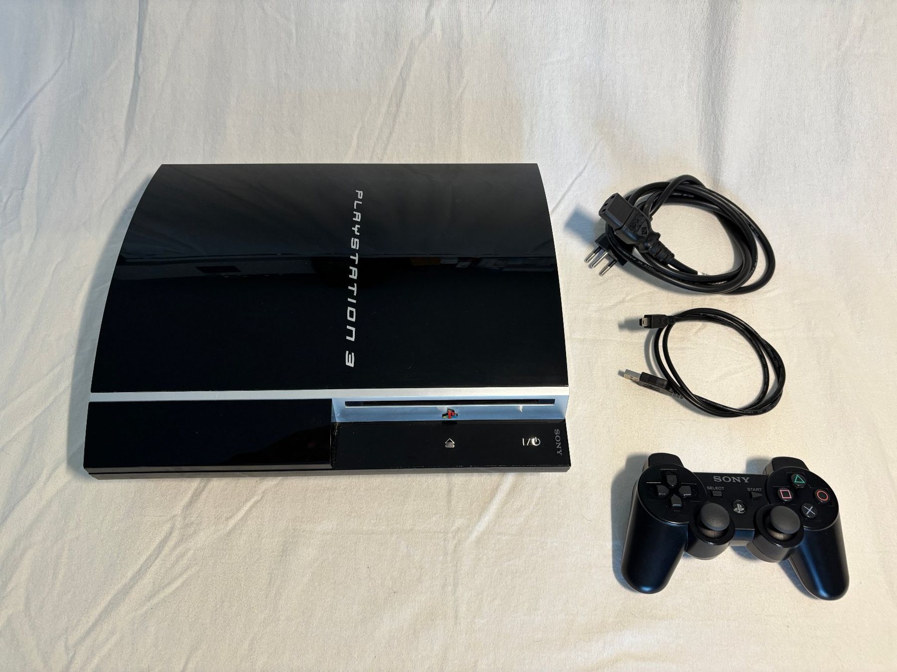 Sony Consoles: PS3 - PlayStation 3 Konsole - FAT 80GB - CECHL04 – D'occasion à Allschwil par