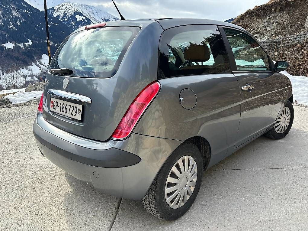 Automobili: LANCIA Ypsilon 1.4 16V Platino – Usato da Schlans venduto da PetArno 1