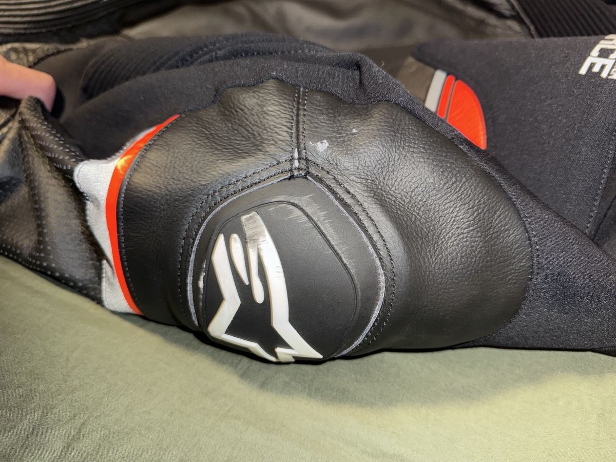 Alpinestars Jacken: Alpinestars Motorrad kombi einteilig  – Gebraucht aus Grosshöchstetten von Tobias.David 4