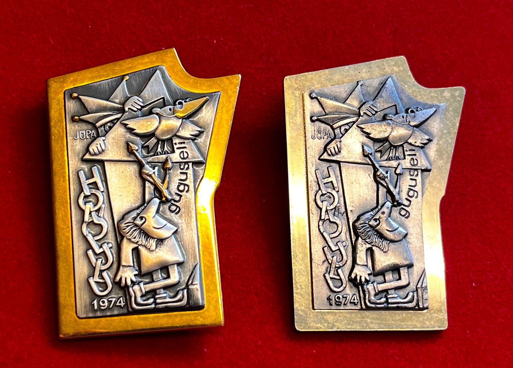 Placchette & Badge: Fasnachtsplaketten, Honolulu 1974 – Usato da Obernau venduto da Wgnom