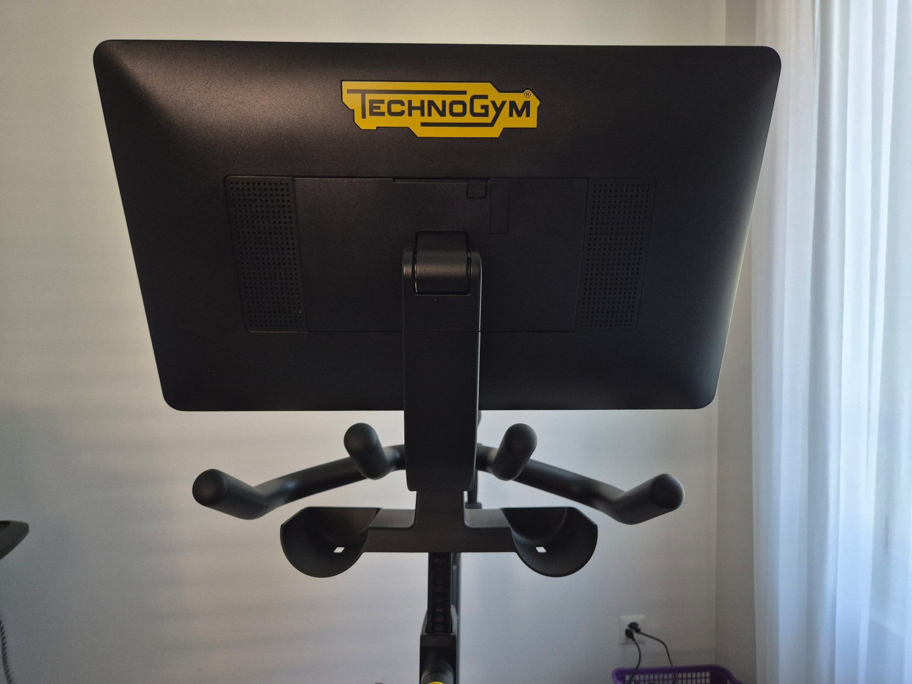 Technogym Vélos d'appartement: TECHNOGYM Cardio Bike – D'occasion à Walchwil par Zovello 1