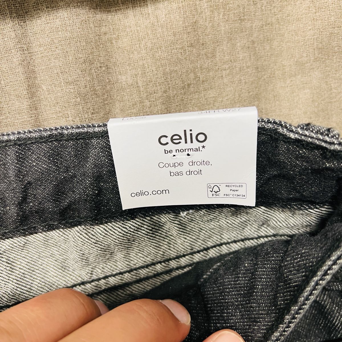 Jeans: Celio Jeans Loose Fit Grey W27 M – Neuf avec emballage d'origine à Fribourg par saw_hyb8 7