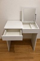 Coiffeuse / Petit bureau blanc avec tiroirs