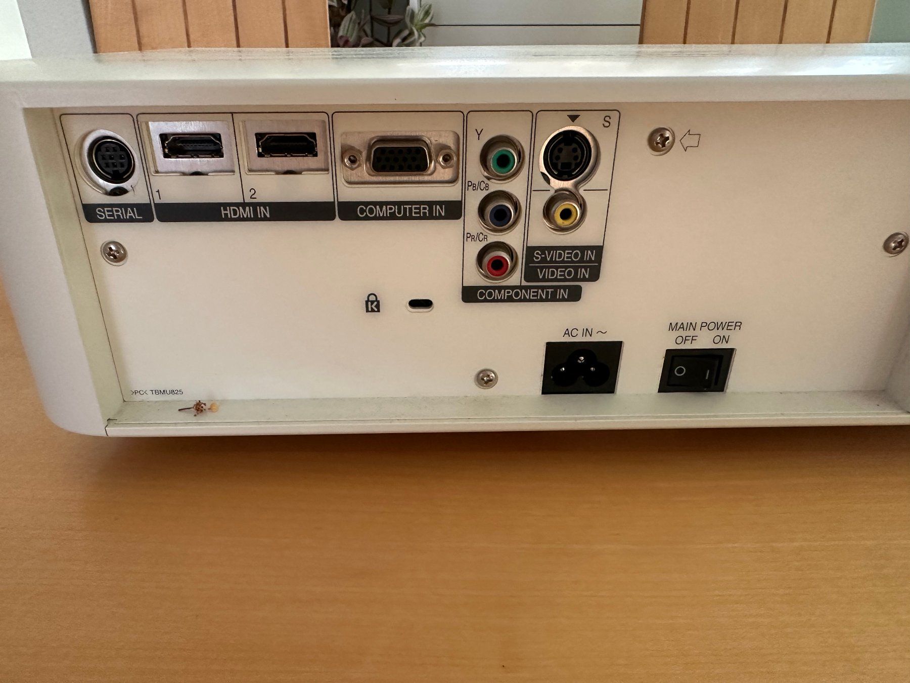 Panasonic Videoprojektoren: Panasonic Beamer PT-AX200E – Gebraucht aus Wettswil von christophmaurer 3