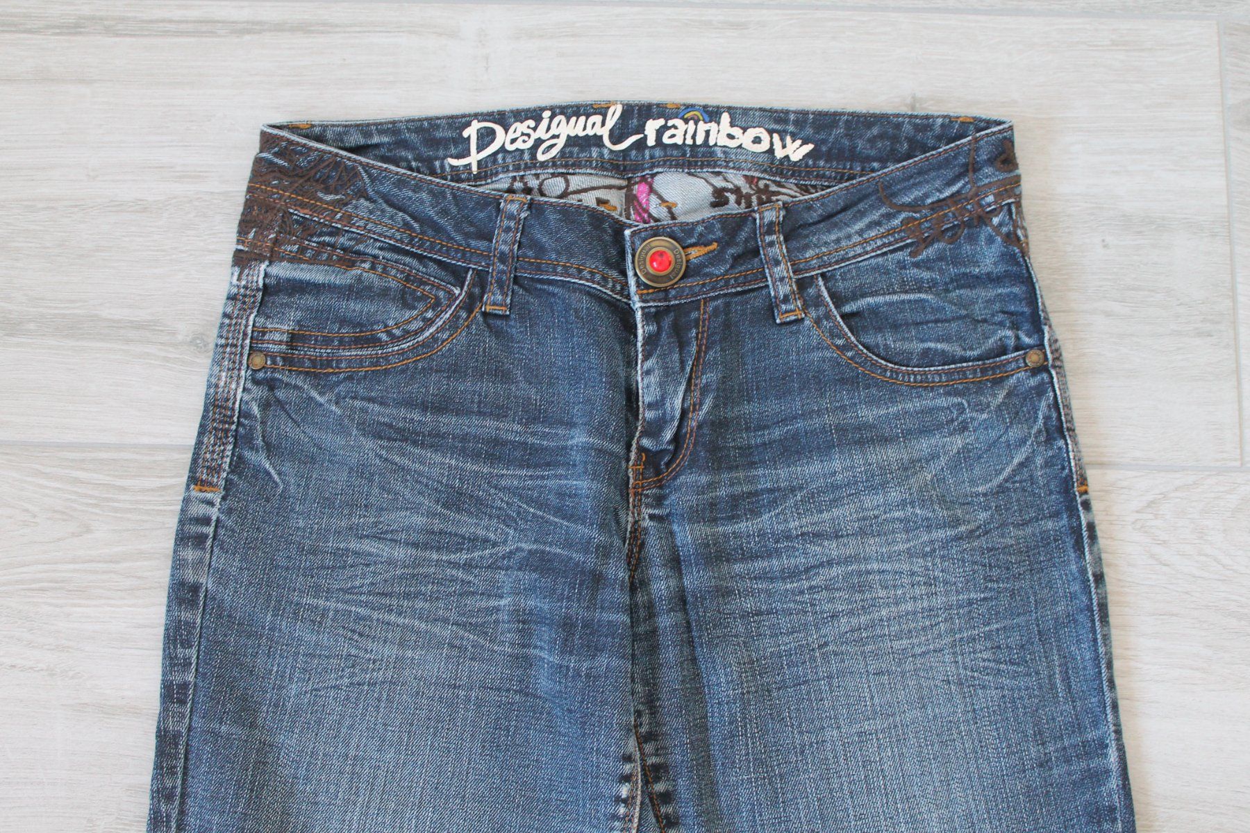 Desigual Jeans: DESIGUAL Jeans taille M – Gebraucht aus Chez-le-Bart von jasse 1