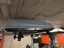 Dachbox mit Träger + Velo Träger ideal für Ferien