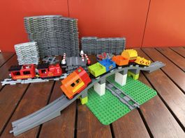 Lego Duplo Eisenbahn-Set mit vielen Schienen und Loks 🚂🚂