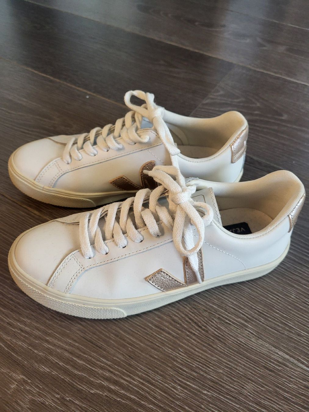 Veja Schuhe für Mädchen: Veja – Gebraucht aus Yverdon-les-Bains von Emavid
