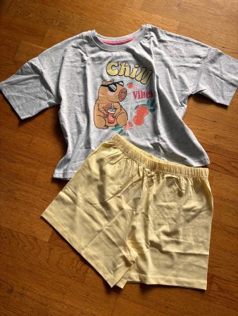 Tolles Pyjama Gr. 164,Neu