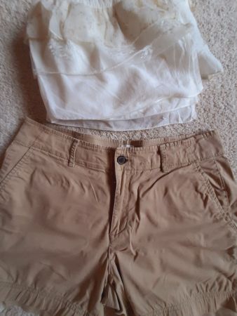 GAP Baumwollshorts GR. S /Schal Street One