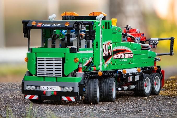Lego Kit di costruzioni: LEGO Technic 42008 Service Truck Set  – Usato da Glattbrugg venduto da har_jgc7 7