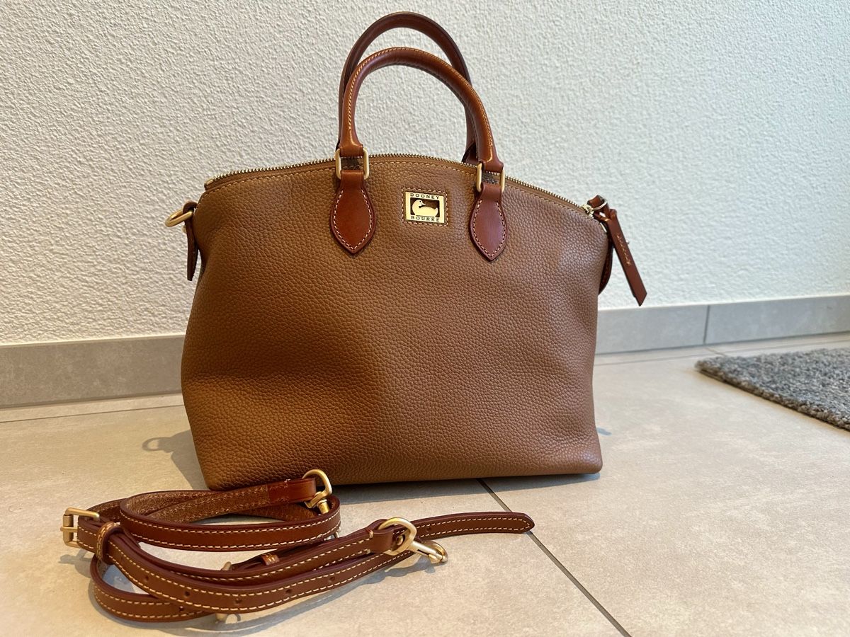 Dooney & Bourke Borse da donna: Dooney & Bourke Handtasche Leder – Usato da Männedorf venduto da jellybean20