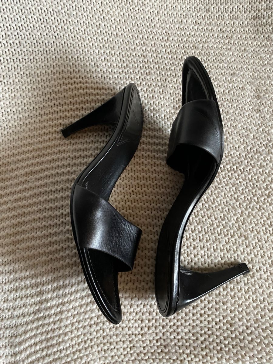 Bally Scarpe da donna: Chaussures Bally en cuir noir T 40 – Usato da Geneve venduto da Monthoux13 1