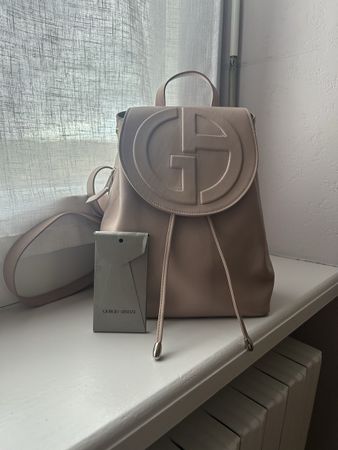 Sac à dos Giorgio Armani en cuir rose poudre nude –État neuf
