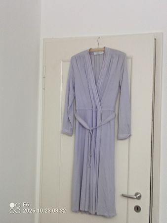 Elegantes Kleid mit Gurt. Marke: Werner Graumann