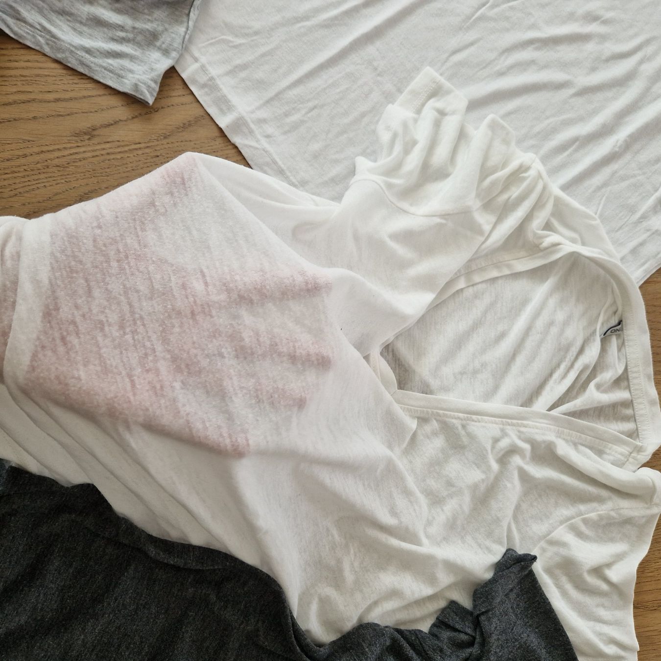 Lotti di vestiti: 4 Damen T-Shirts Gr. S – Usato da Nendeln venduto da Zopfie_ 5