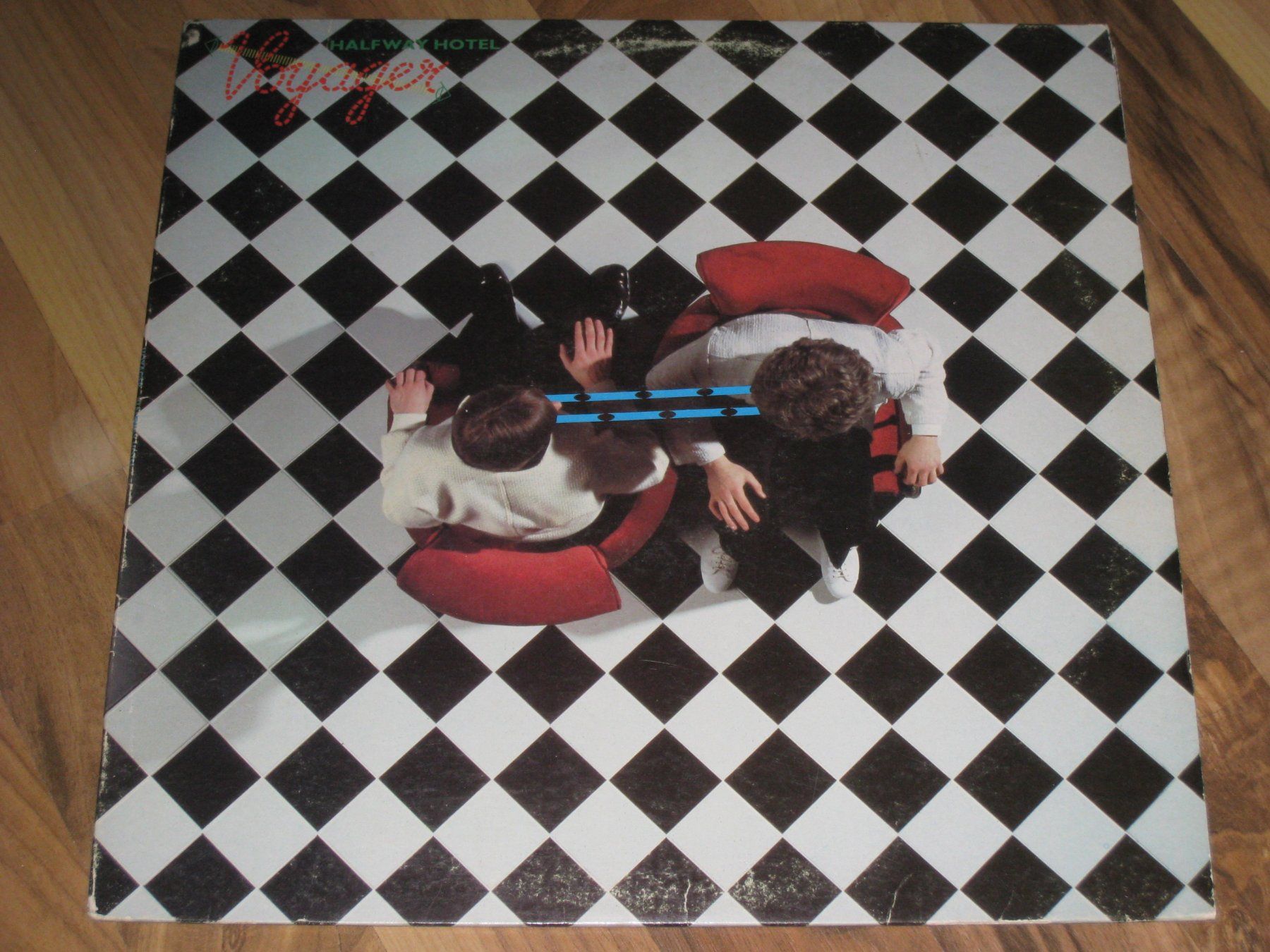 Dischi in vinile: LP - VOYAGER - HALFWAY HOTEL – Usato da Steckborn venduto da Quo7