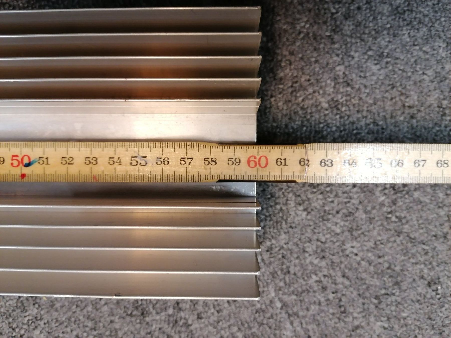 Componenti elettronici: Kühlrippe, Kühlkörper, Heatsinks, Alu Profil – Usato da Niedergösgen venduto da piccorx5 4