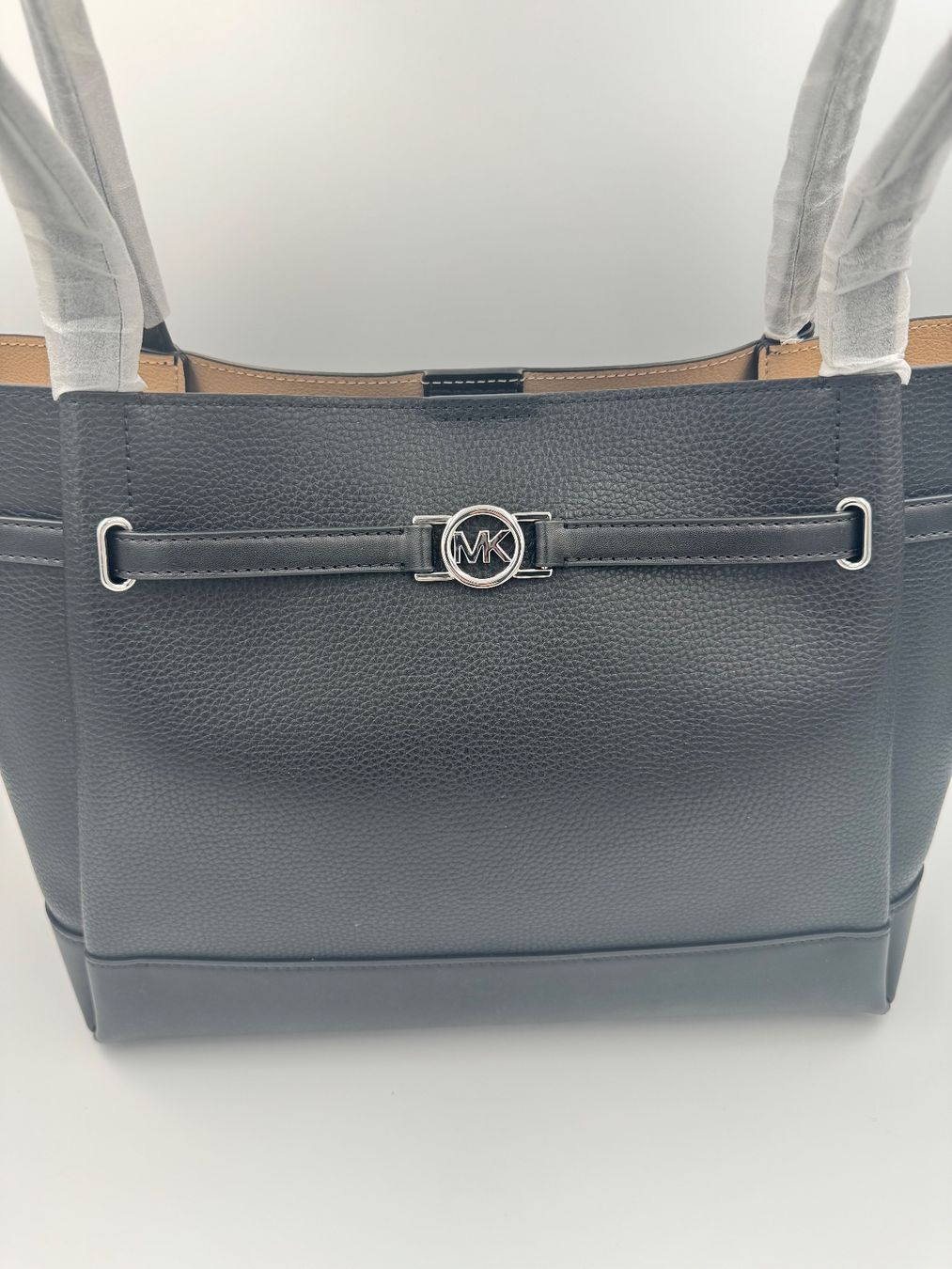 Michael Kors Sacs femmes: Michael Kors Tasche black – Neuf avec emballage d'origine à Wiedlisbach par Sistershop 7