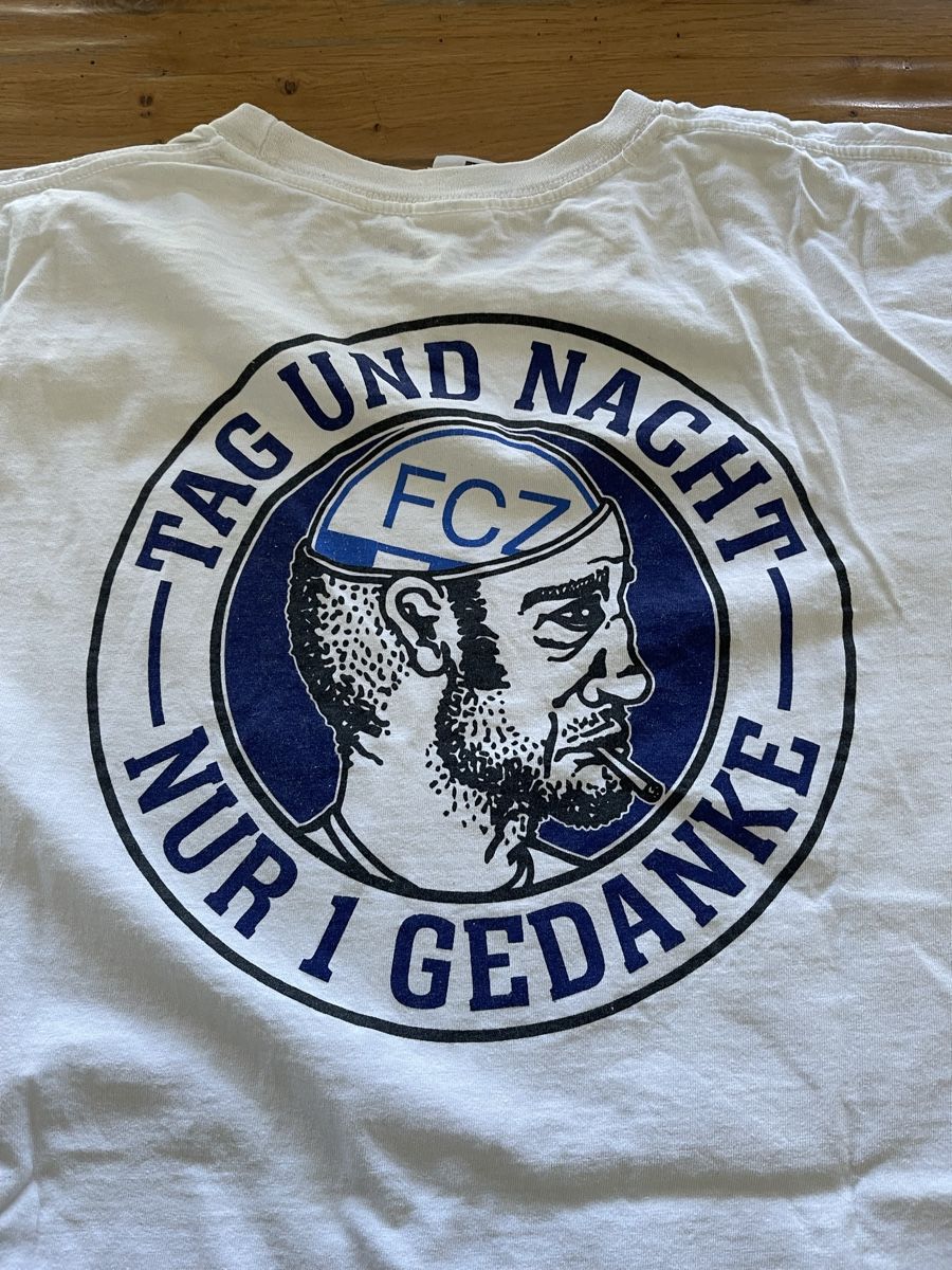 T-shirt: Südkurve T-Shirt Gr.L – Usato da Stallikon venduto da BaumArt 1