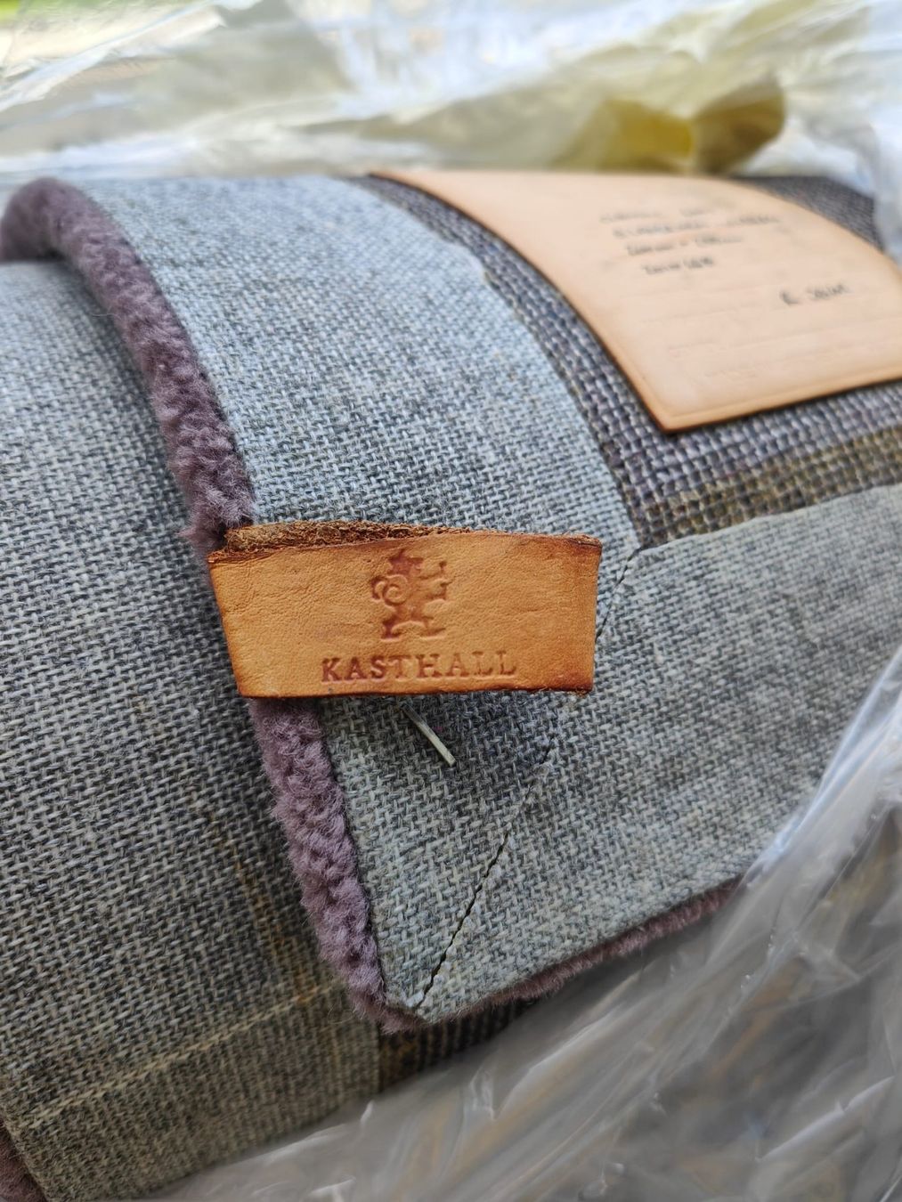 Teppiche: Tapis KASTHALL 100% laine tufté main – Gebraucht aus Genève von jan_8nrb 1