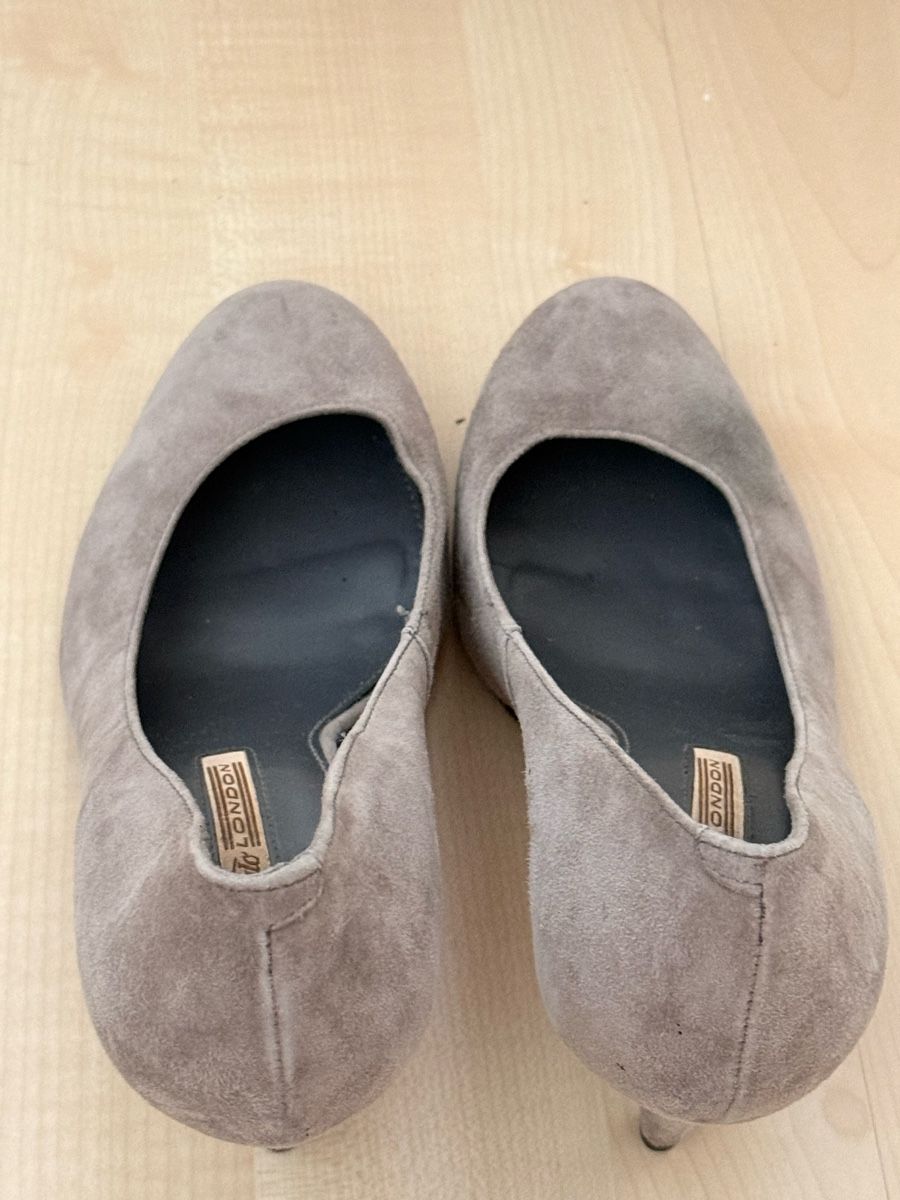 Buffalo Chaussures femmes: Graue Buffalo Wildleder-Pumps – D'occasion à Neerach par lar_tkp2 3