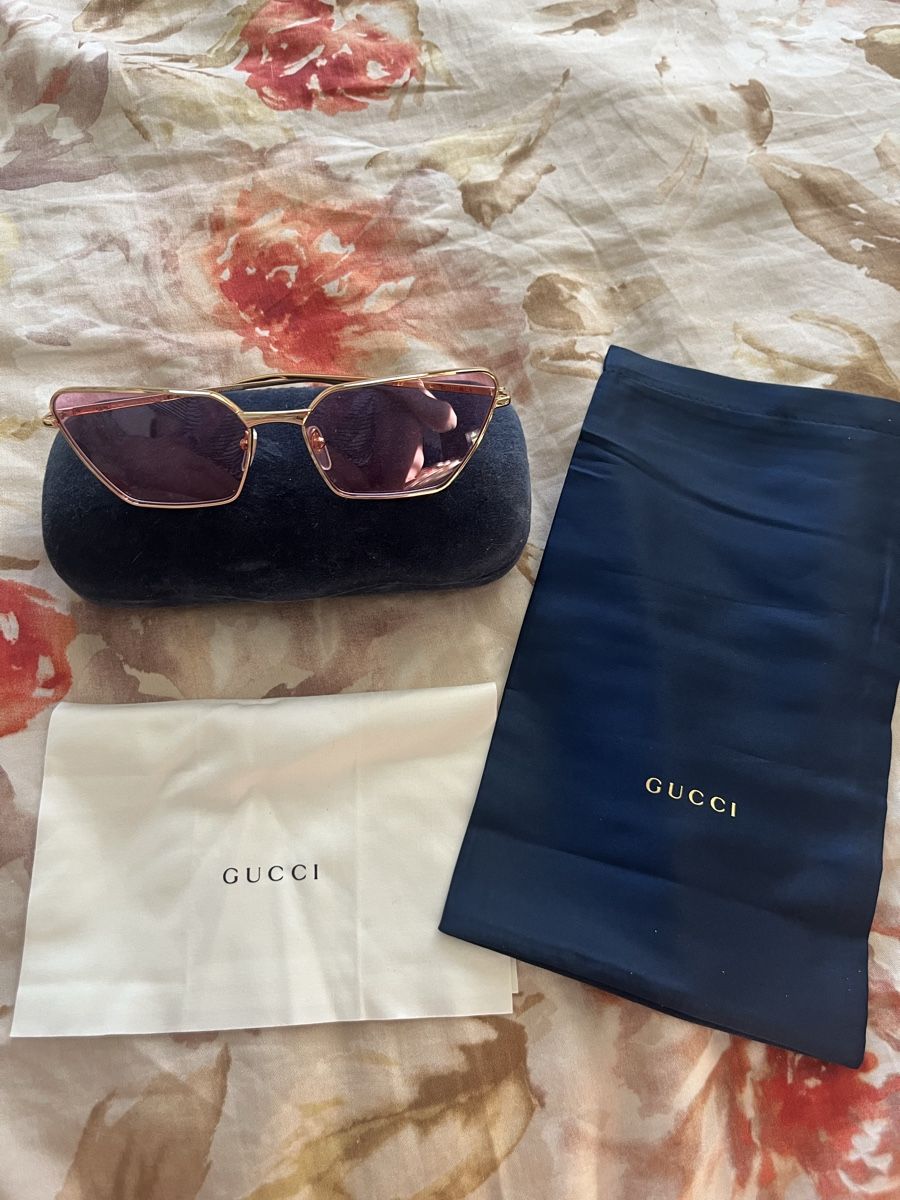 Gucci Occhiali & Lenti: Gucci Sonnenbrille, 2 Mal getragen – Nuovo (secondo la descrizione) da Zürich venduto da matilda1981
