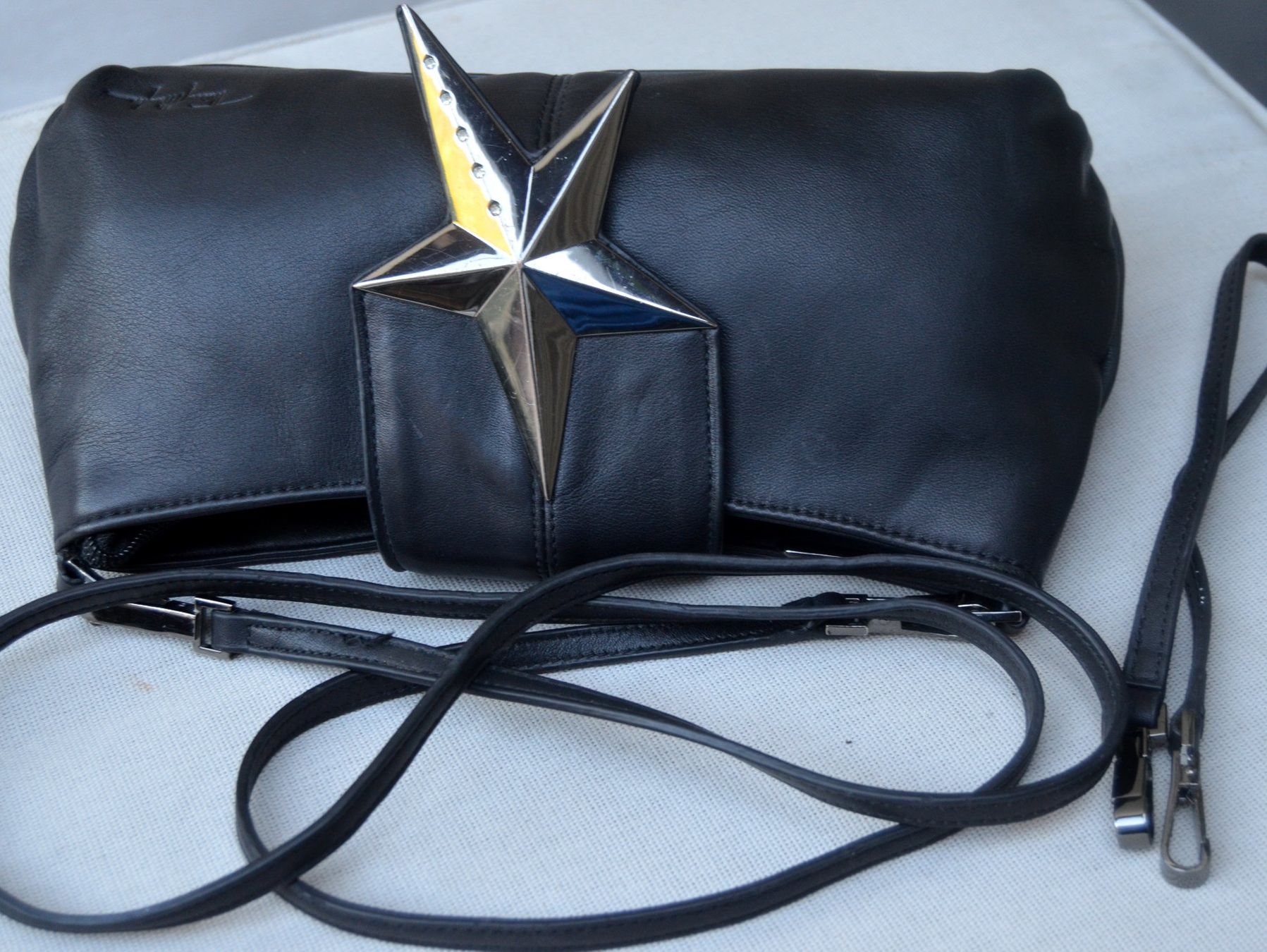 Mugler Sacs femmes: Thierry Mugler Tasche /  sac – D'occasion à Collonges par arashee 2